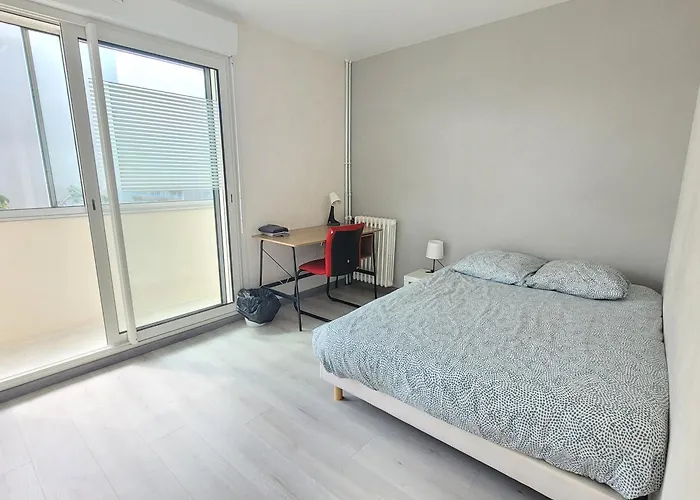 ホームステイ T4 ブレスト