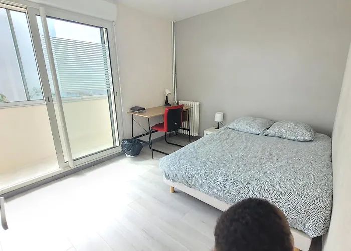 ホームステイ T4 *